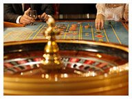 Rouletthjul spelmarker och spelkort